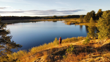 Promenade le long du lac de Värnen