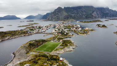 Henningsvær